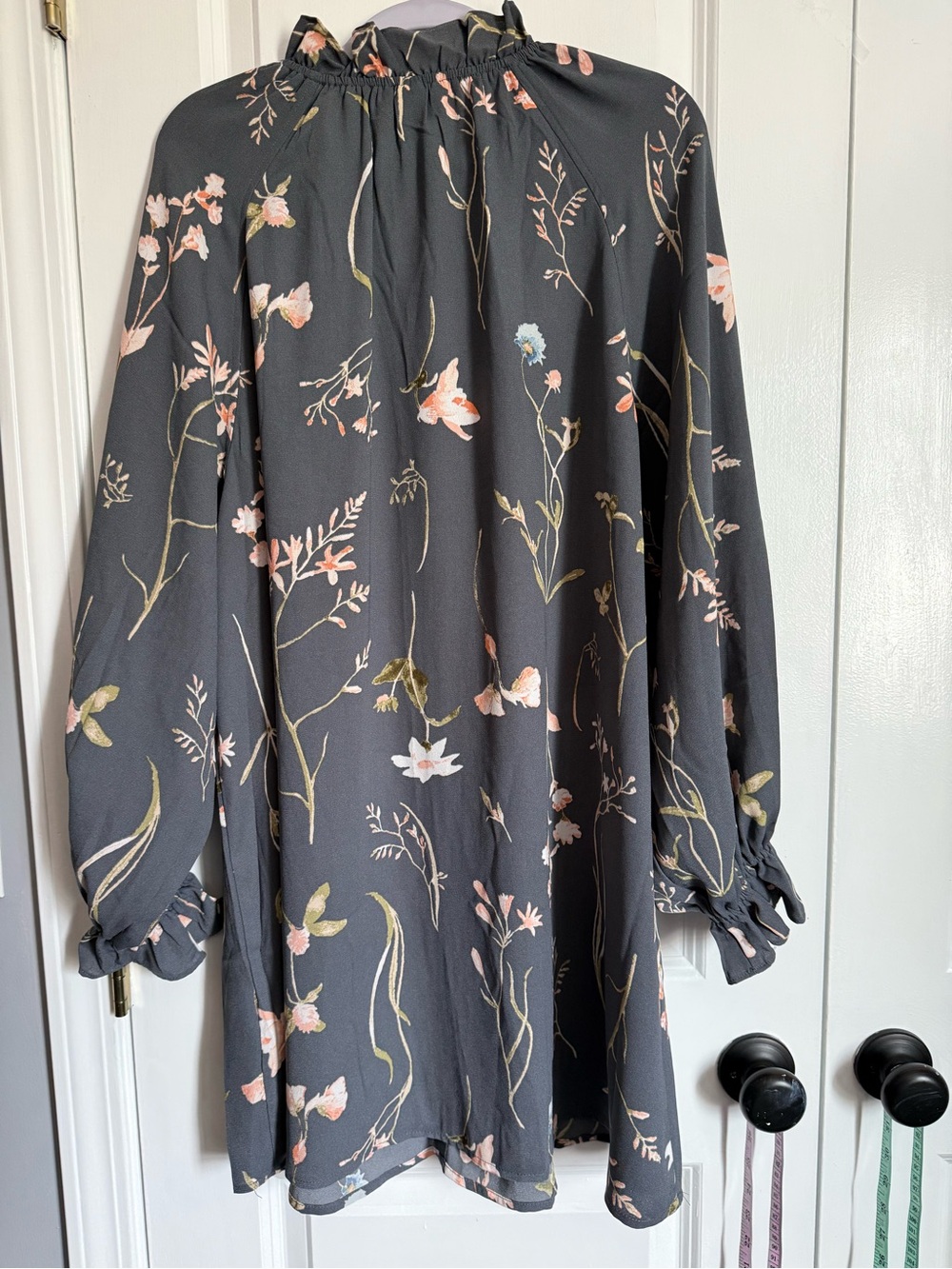 H&M Grey Floral Tie-Neck Long-Sleeve Mini Dress - Picture 9 of 9